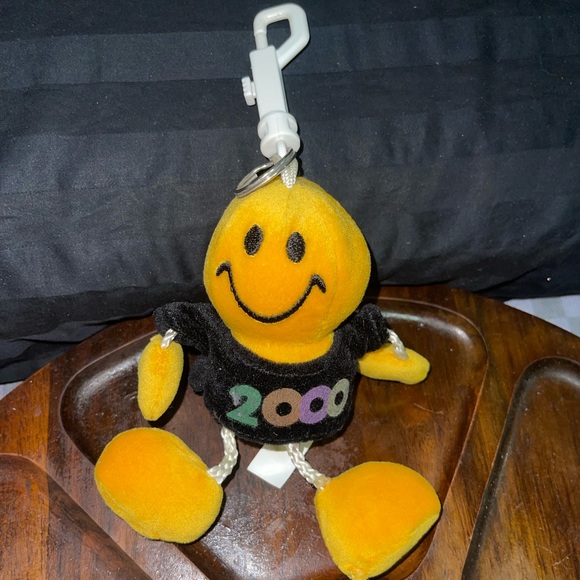 NOS/NWOT: Vtg MILLENNIUM Y2K Keychain Loose Leg Plush - Picture 1 of 8